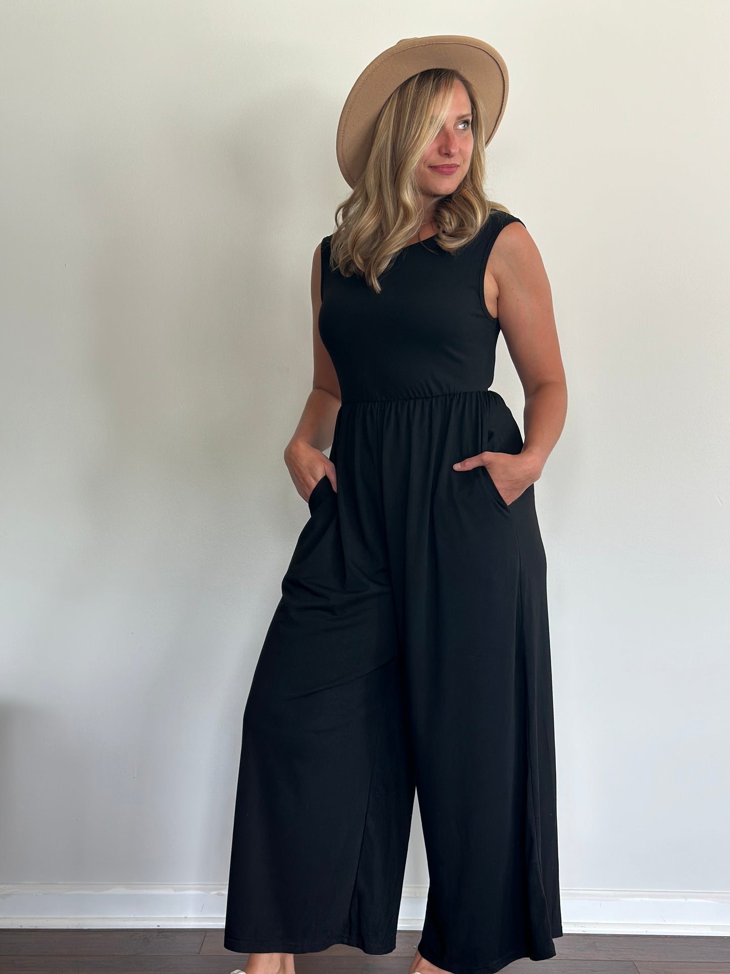 Chic Wide-Leg Jumpsuit