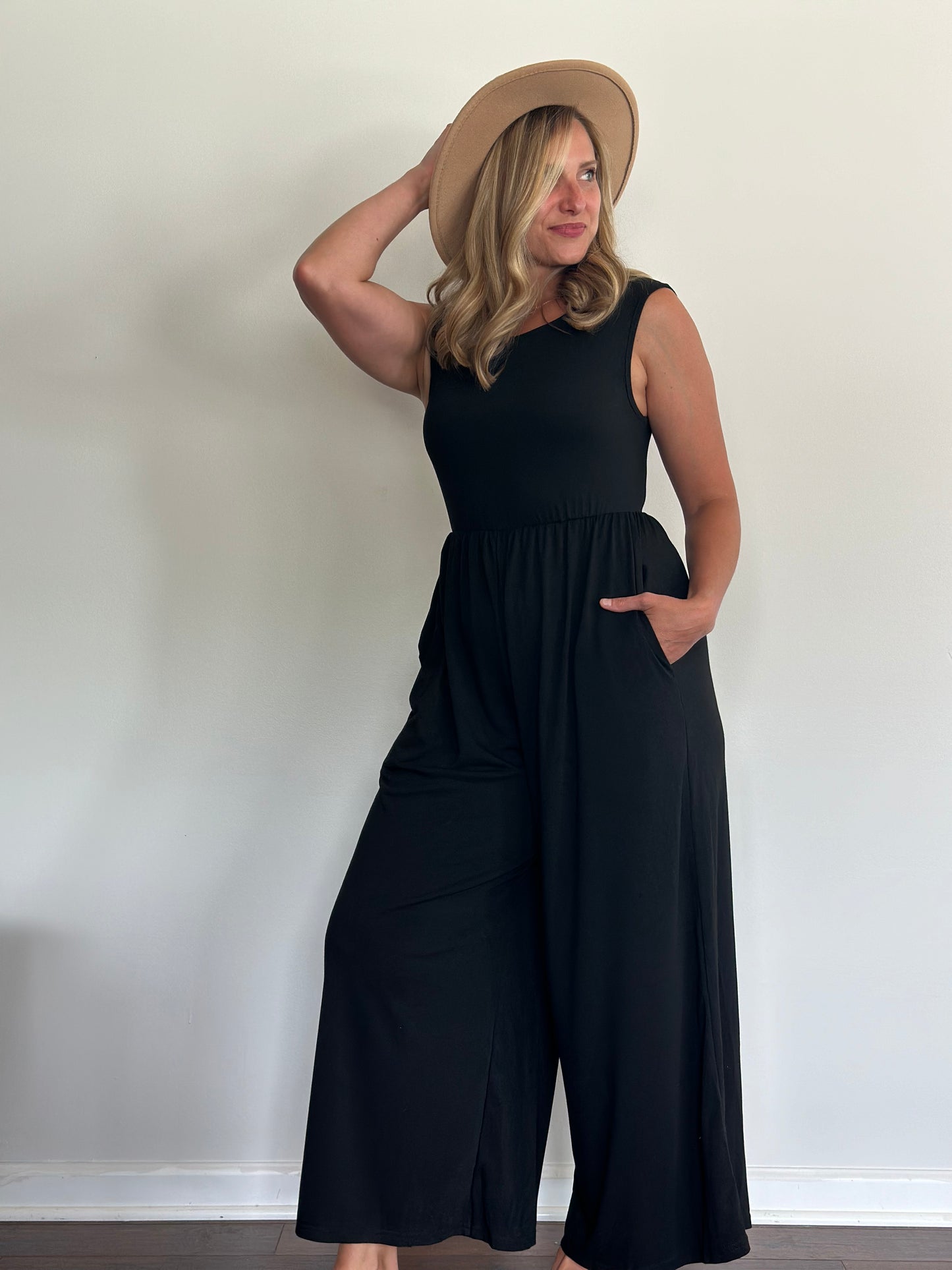 Chic Wide-Leg Jumpsuit